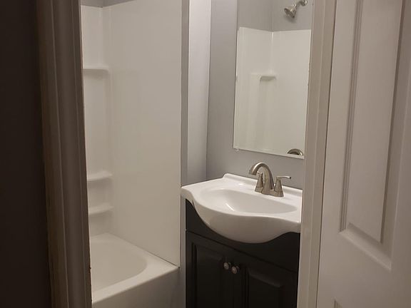 3rd image of 4537 Pennsylvania Ave Floor 2