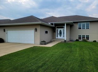 1002 24th Ave NW, Austin, MN 55912