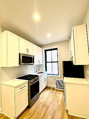 2nd image of 542 E 79th St APT 5I