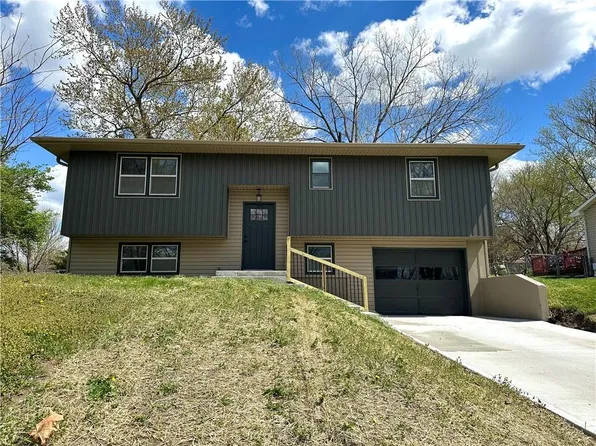 144 Cardinal Cir, Lawson, MO 64062