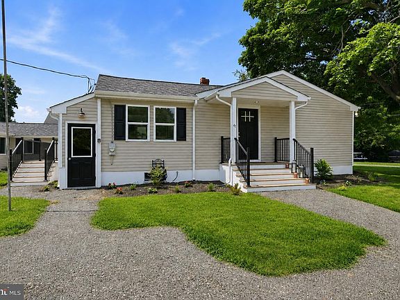 5th image of 41 Beachview Ave