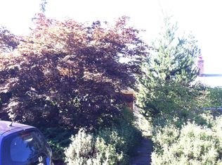 1042 NE 97th St, Seattle, WA 98115