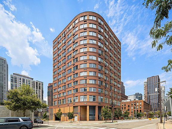 5th image of 311 Washington St APT 6C
