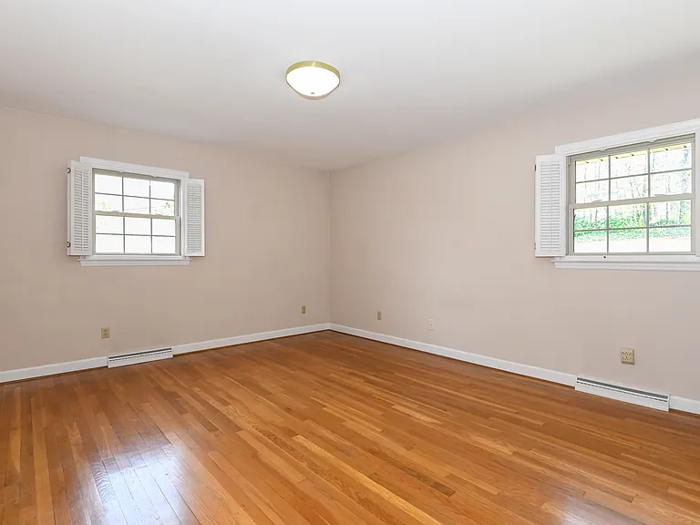 1804 Strathmore Dr — Photo 14