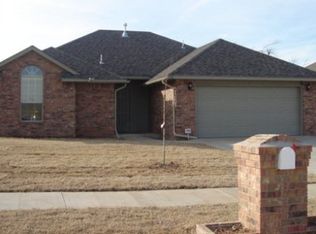 201 N Shannon Way, Mustang, OK 73064