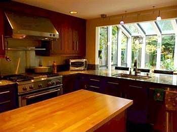 3rd image of 13615 NE 48th Pl
