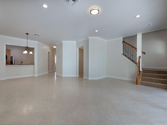 5th image of 728 Cable Beach Ln
