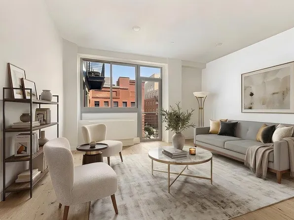 38 Delancey St #5A, New York, NY 10002