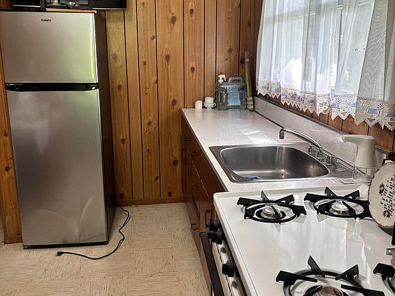 5th image of 167 Woodland Road