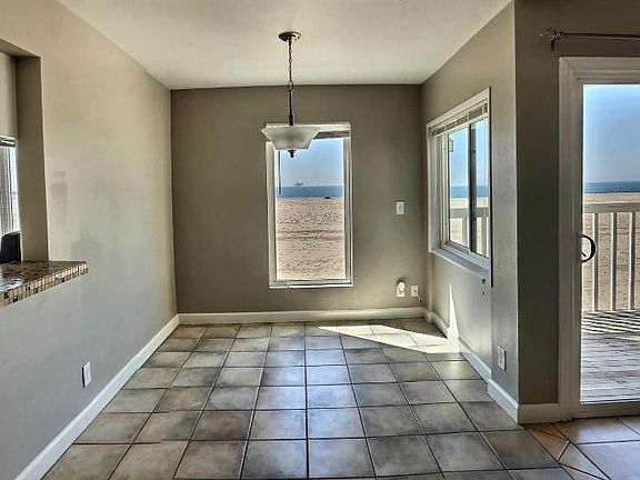 4th image of 1499 Seal Way #B
