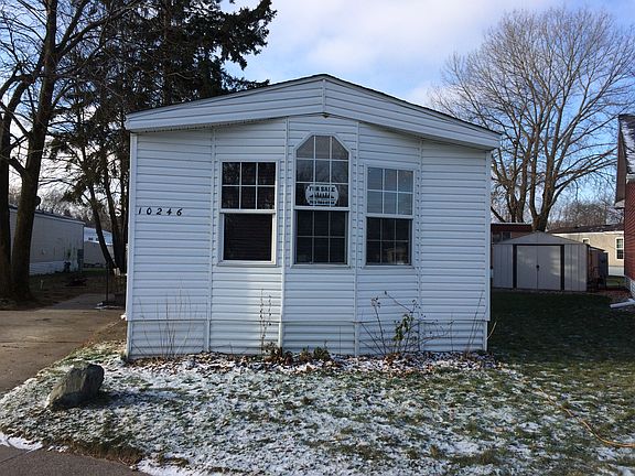 2nd image of 10246 Pierce Pl NE