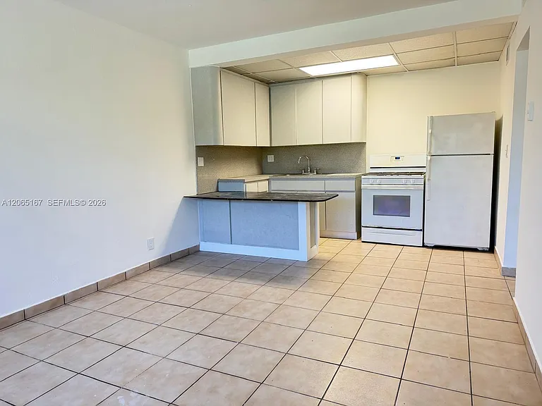 1845 Pembroke Rd #4-27 — Photo 2