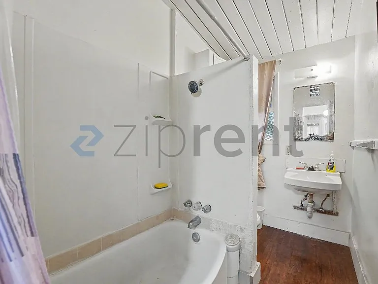 1328 W 19th St #A — Photo 11