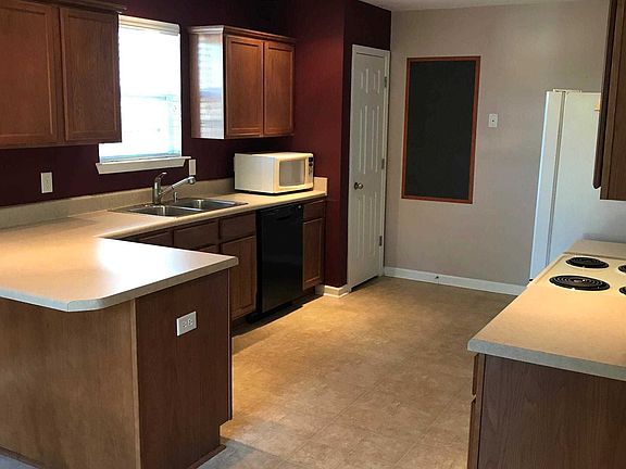 4th image of 232 Crescent Creek Ct