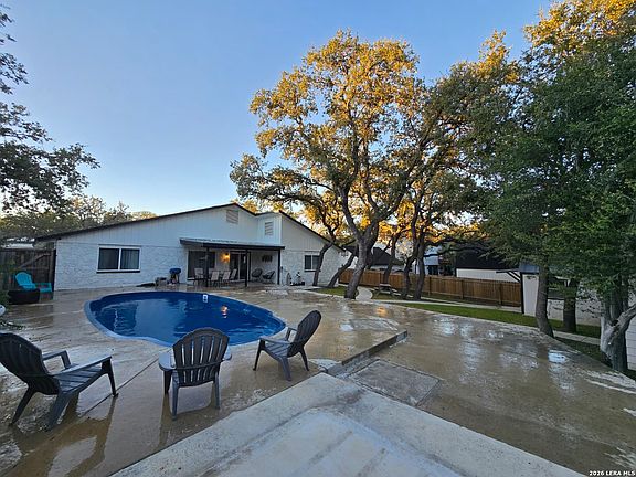 4th image of 8410 Shallow Creek Dr
