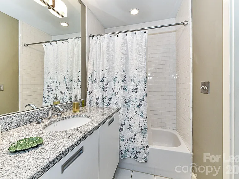 1133 Metropolitan Ave #613 — Photo 20