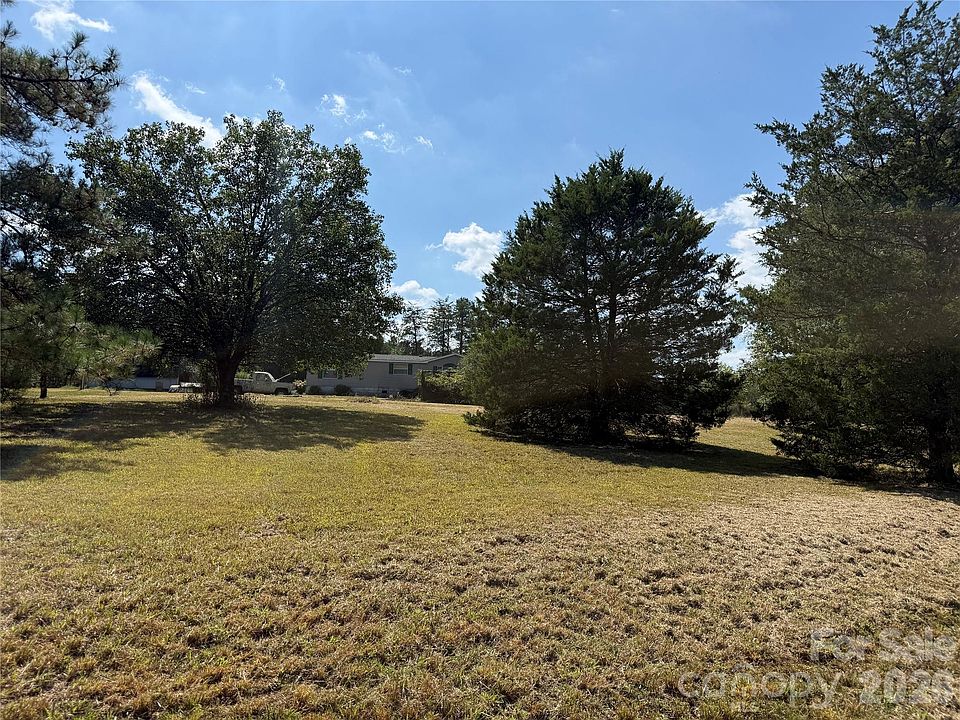 1st image of 916 Hines Rd