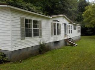 1456 Lower Pompey Rd, Shelbiana, KY 41562