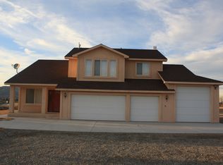 70 Tognoli Ln, Yerington, NV 89447