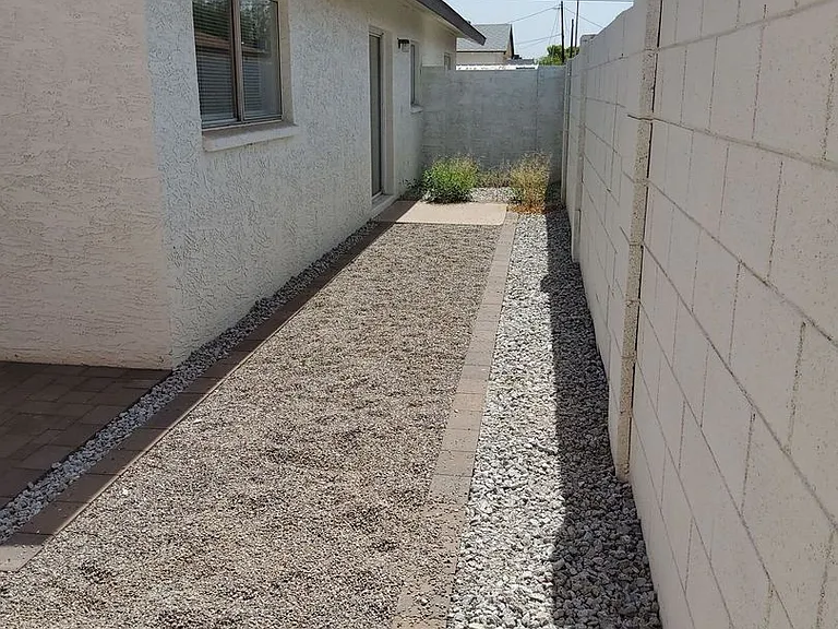5040 N 18th Ave — Photo 19