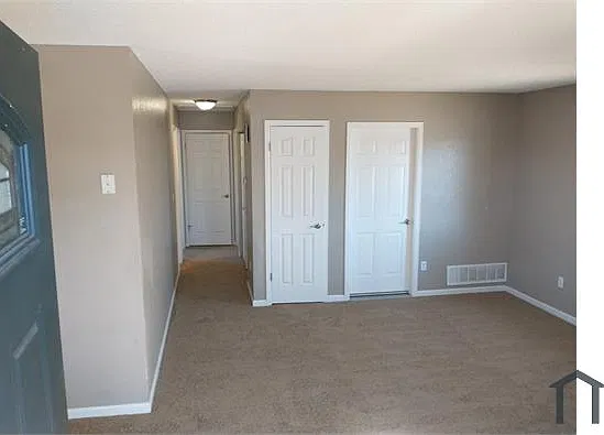 693 S Osceola St — Photo 3