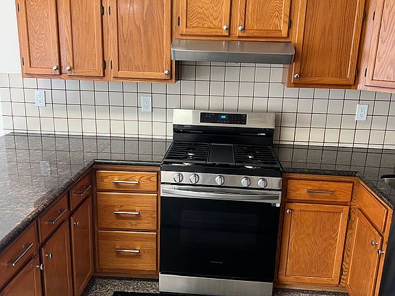 3rd image of 1412 Clement St