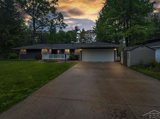 960 W Francis Shrs, Sanford, MI