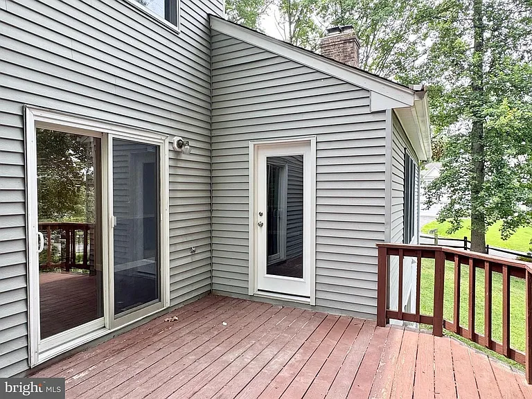 3302 Aquia Dr — Photo 31