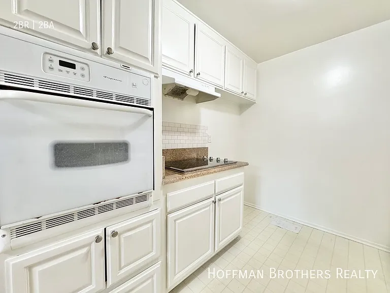 930 S Shenandoah St #2 — Photo 12