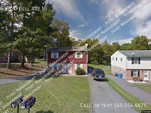 2820 Dell Ave NE Photo 1