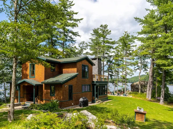 33 Oak Drive, Gray, ME 04039