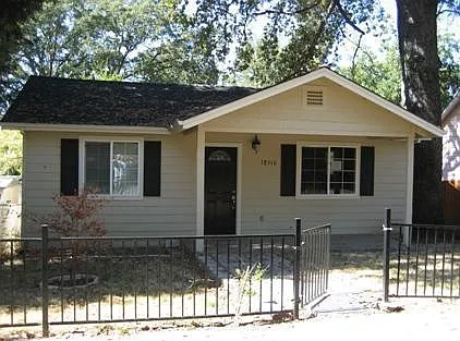 18516 Carter St — Photo 1
