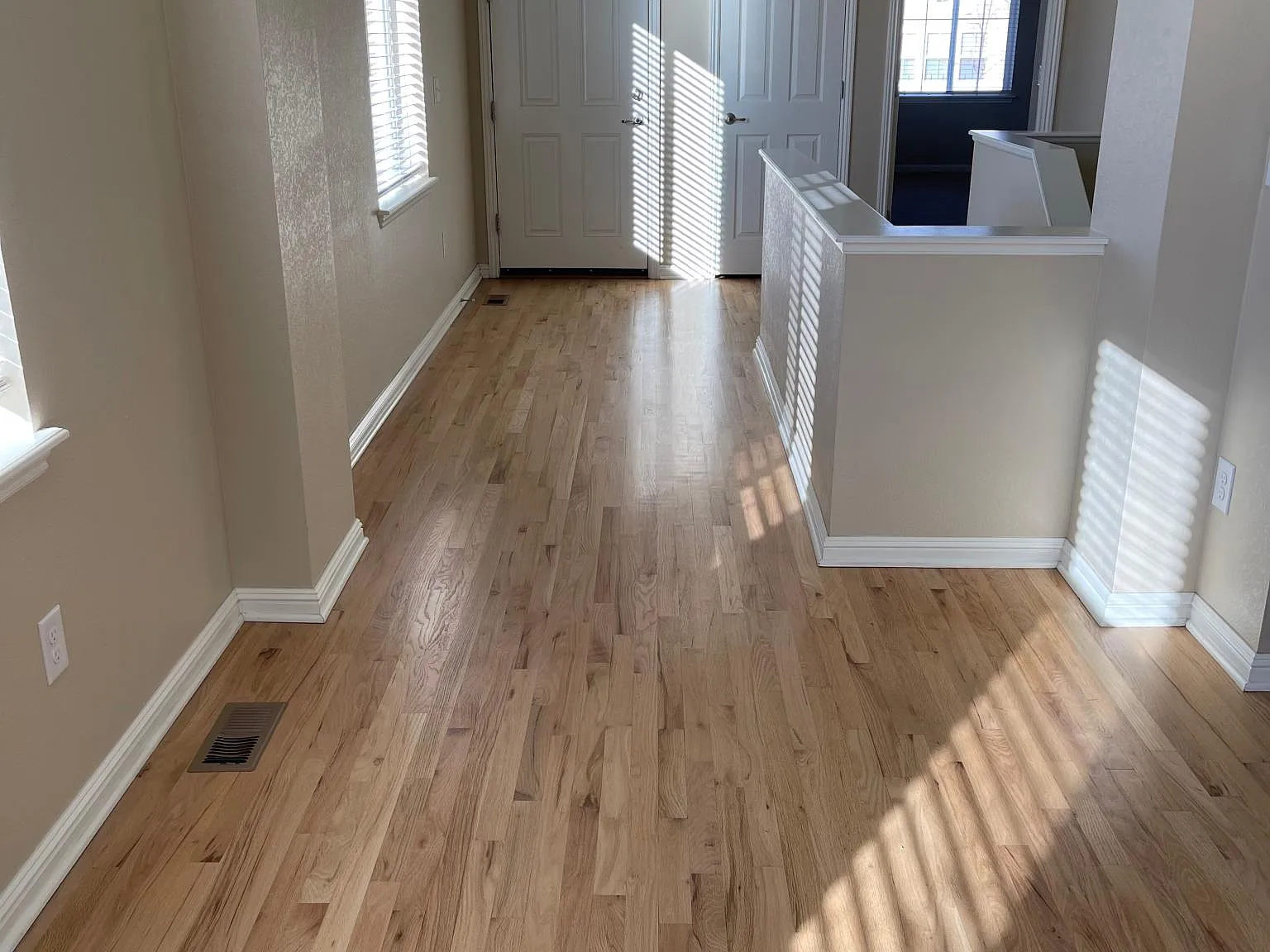 2 bed, 2.5 bath, 3134 sqft, $3,200 — Photo 2