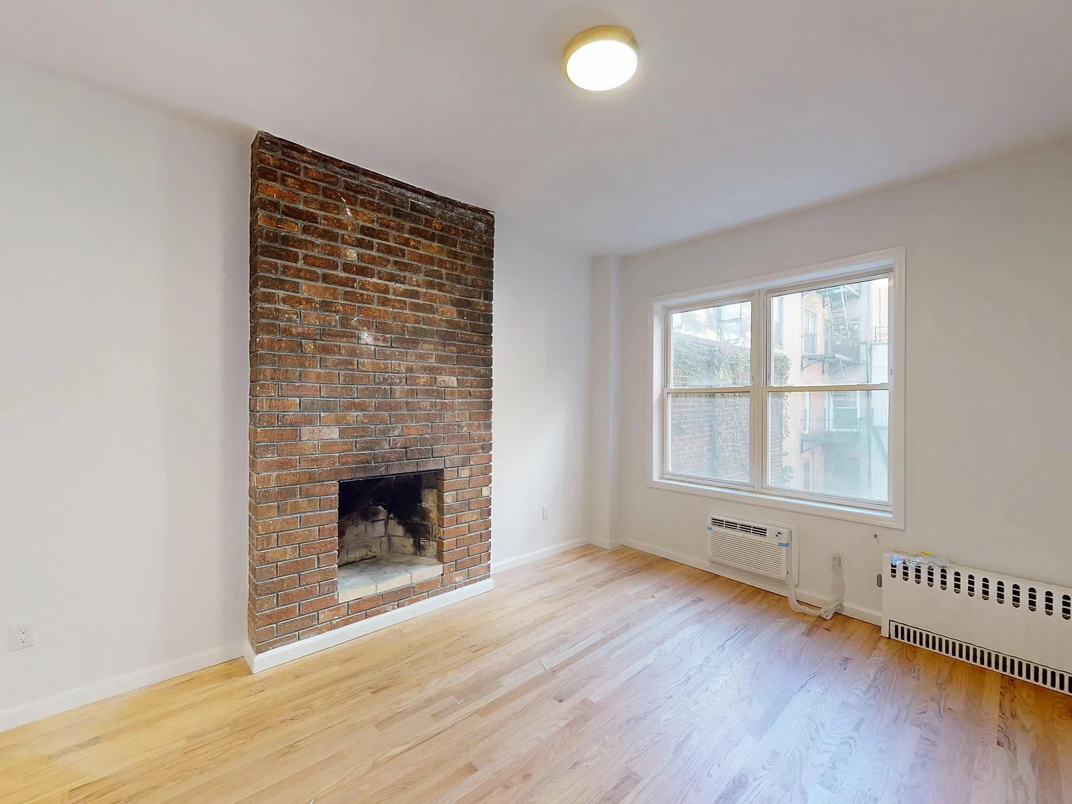 227 East 11th Street — Photo 3