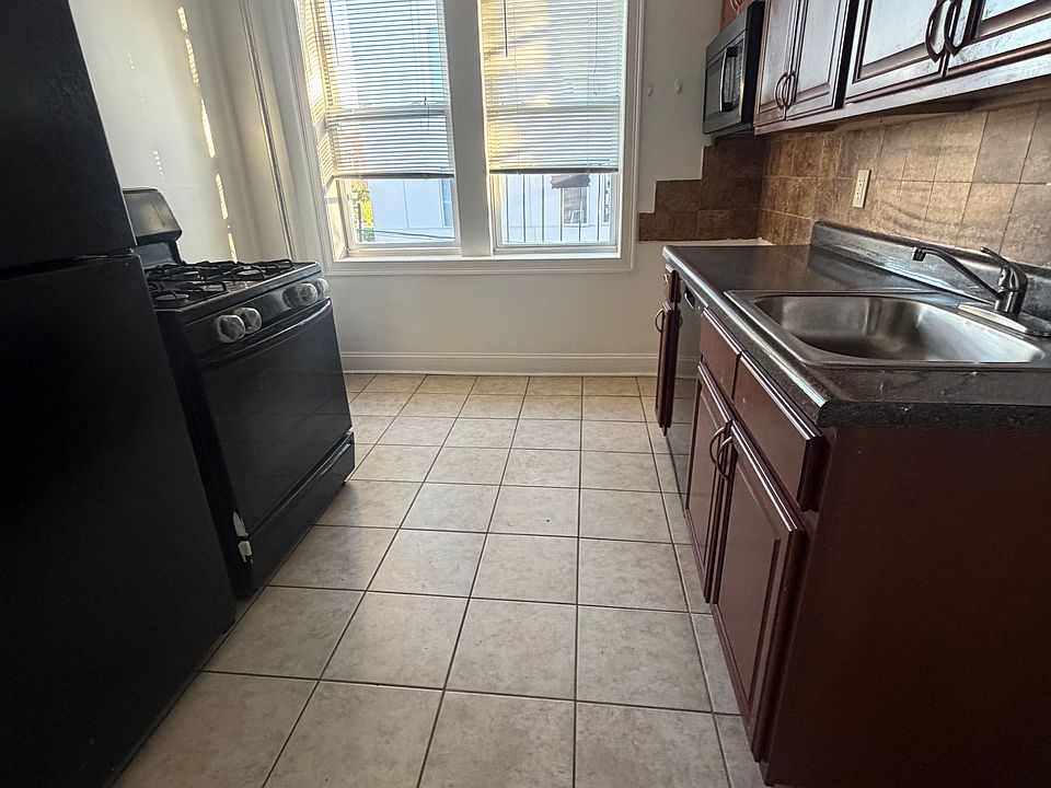 1st image of 40-42 W 26th St #10