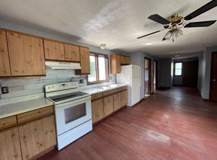 9 Vigeant St #1/2, Ware, MA 01082