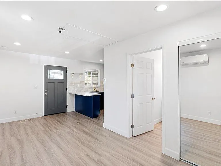 317 W Bonnie Brae Ct #B — Photo 7