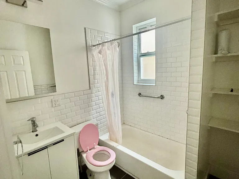 42 Southgate Ct #2B — Photo 6