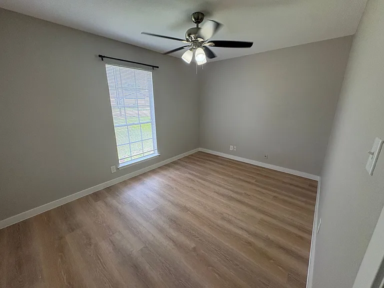 817 Cactus Dr — Photo 13