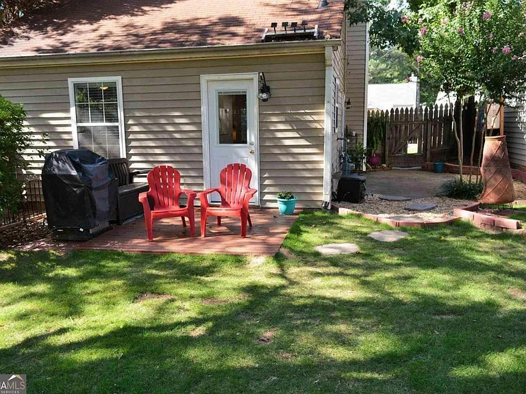 2741 Saint Charles Ln NW — Photo 23