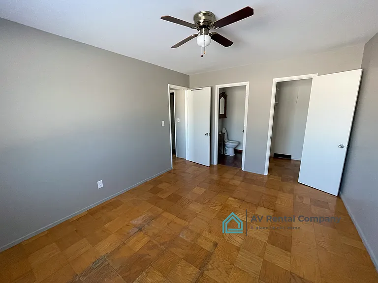 209 Titan St — Photo 11