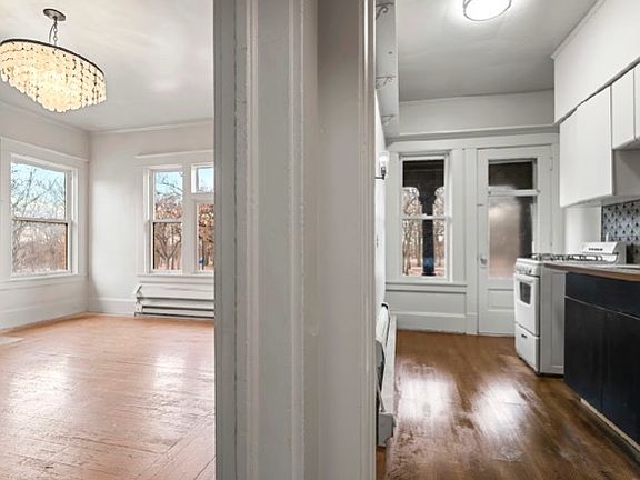 3rd image of 252 Broadway Ave #3
