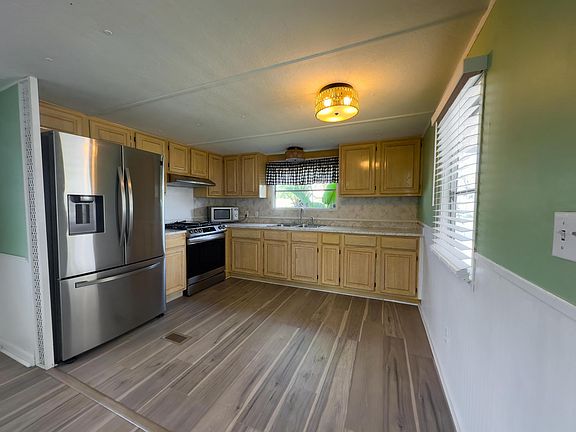 2nd image of 11055 SE Federal Highway #3