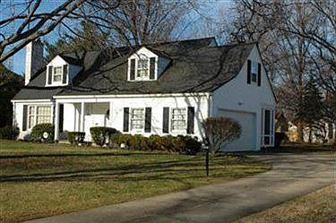 1st image of 1418 E Melrose Dr
