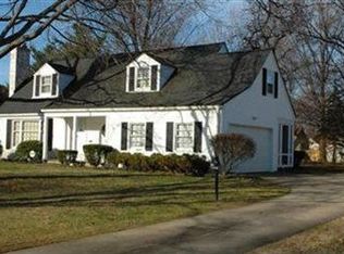 1418 E Melrose Dr, Westlake, OH
