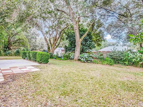 2nd image of 2085 Dovefield Dr