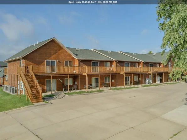 1203 Sanborn Ave Unit 16, Okoboji, IA 51355