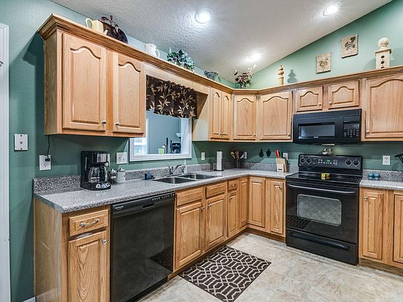 5th image of 9106 Weketa Cir