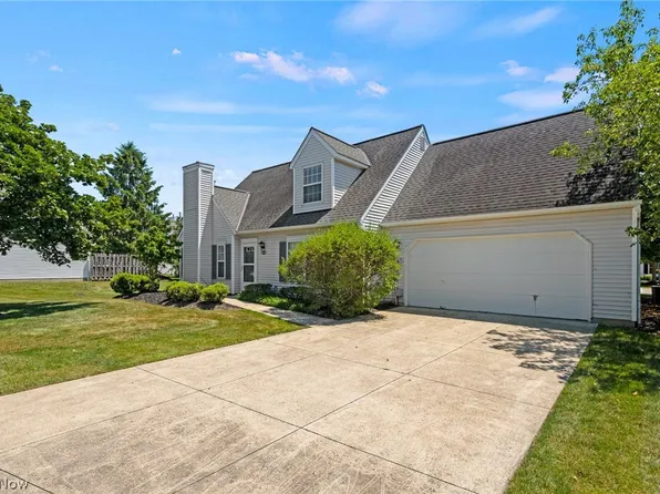 24830 Grove Pond Way, Olmsted Falls, OH 44138