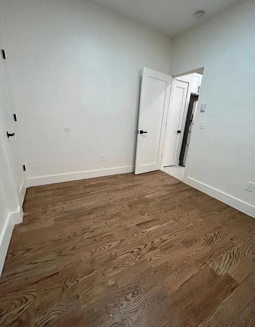 2 bed, 604 sqft, $2,050 — Photo 2
